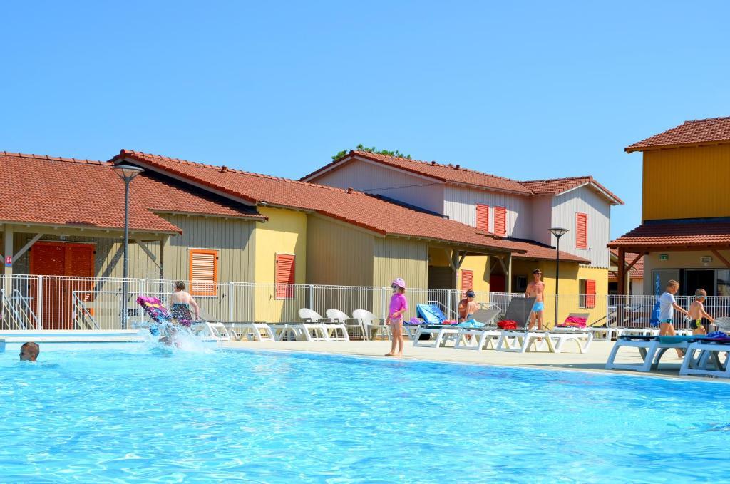 Lagrange Grand Bleu Vacances - Residence La Grenadine Marseillan  Exteriér fotografie